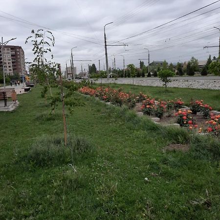 Diplomat Apartments Bişkek Dış mekan fotoğraf