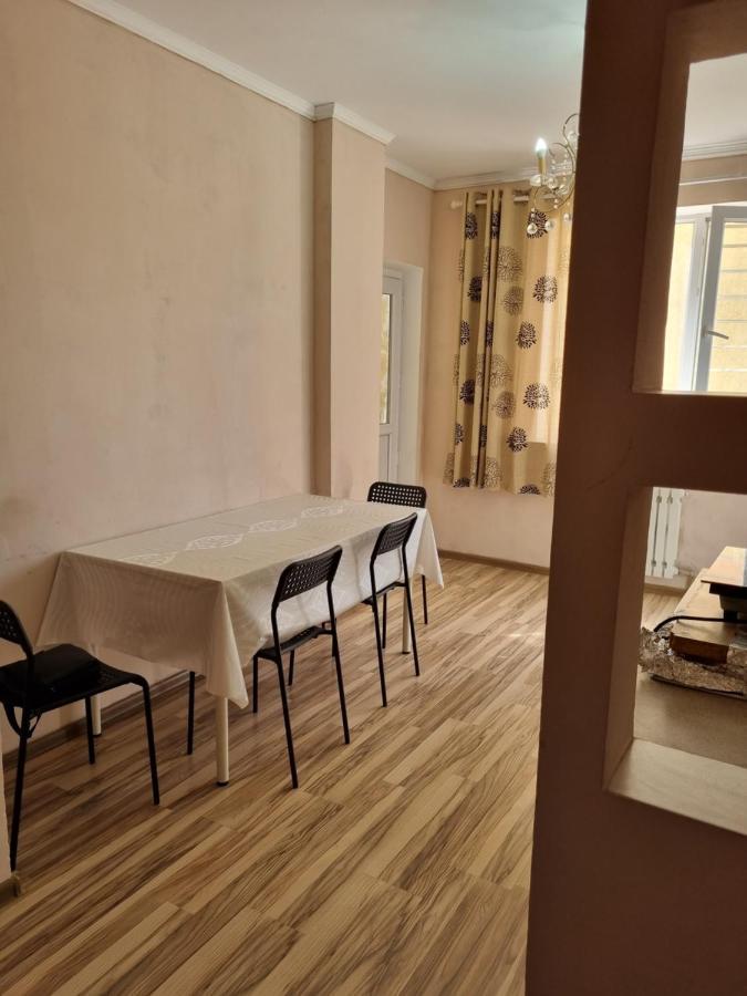 Diplomat Apartments Bişkek Dış mekan fotoğraf